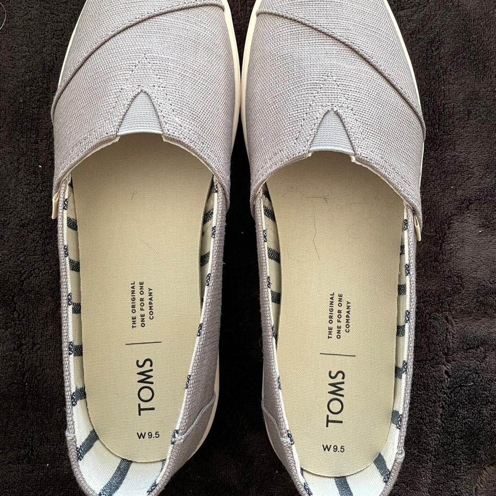 Toms